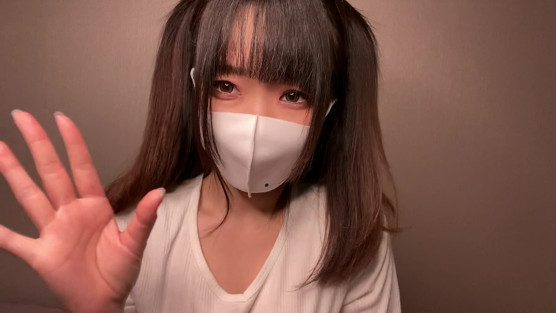 Stunning young girl convulses in pleasure 