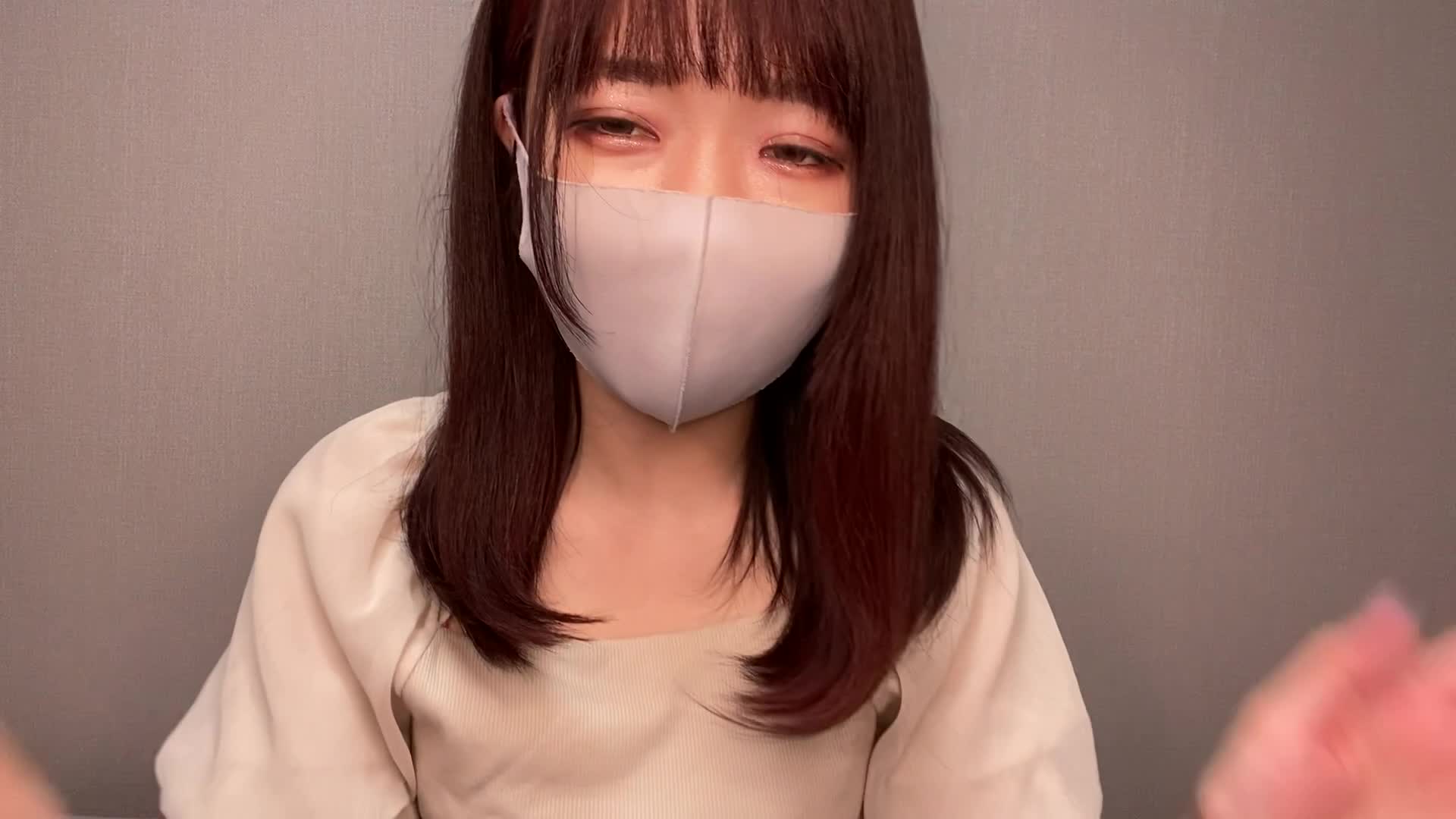 Horny babe pinching her perfect nipples before rubbing her cunt